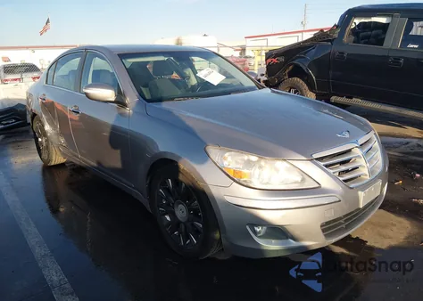 2010 Hyundai Genesis 3.8 z USA, uszkodzony, nr VIN KMHGC4DE7AU108785